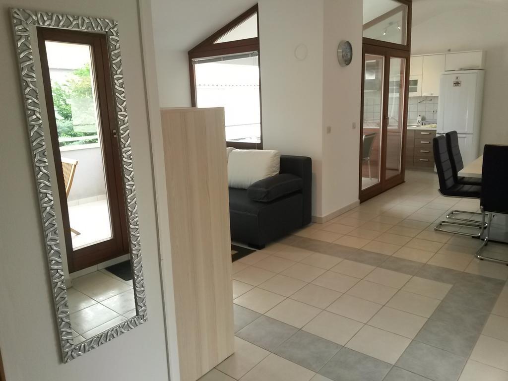 Apartmani Porat Malinska Esterno foto