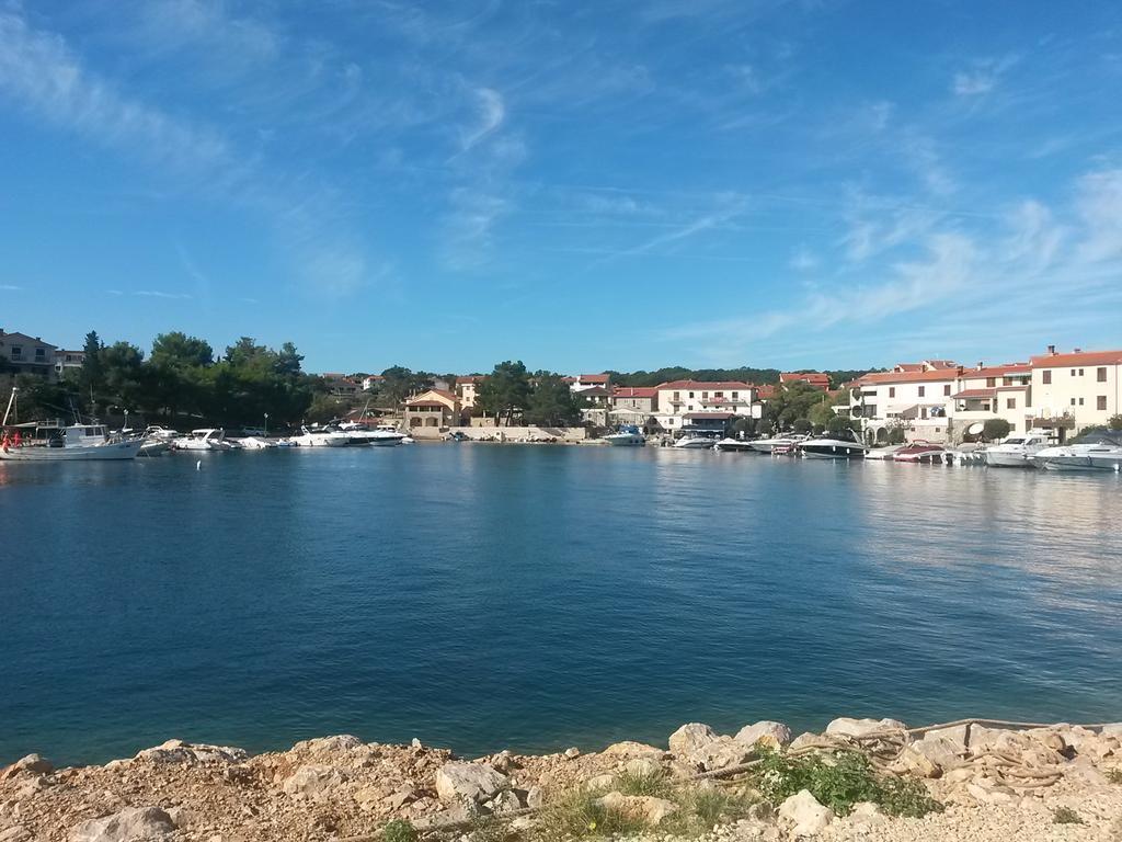 Apartmani Porat Malinska Esterno foto